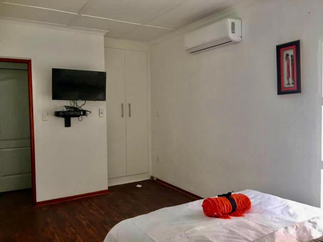 Beautiful Apartment In Century City Le Cap Extérieur photo